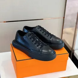 Marca elegante obter tênis sapatos esportivos masculinos rendas até formadores técnico homem casual conforto festa de casamento skate andando EU38-46.BOX