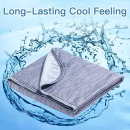 Filtar Summer Cooling Filte Throw thin Däcke Comporter quilt Dubbelskikt Q-max 0,4 Fiber Värmeabsorberad täckning över kalla filtar HKD230922