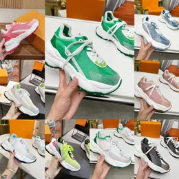 Famosi Designer di Scarpe da Donna di Altissima Qualità 55 Sneakers Pannelli Mesh Gomma e Viscosa Altri Materiali Tecnici con Mucca