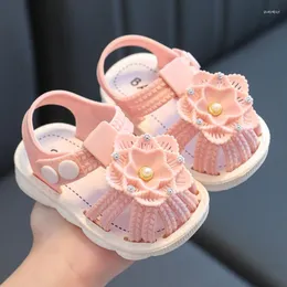 İlk Yürüyüşçüler Yaz Kızların Sandalet Çocuk Slip Olmayan Prenses Ayakkabı Bebek Yumuşak Alt Çiçek Bebek Plajı