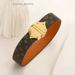 Designer Jewelrys Designer Pattern Leather Bracelet 18K Gold Plated Luxury Jewelry Charm Classic Brand Bracelet Womens Wedding Party Travel Bracelet Stainless St