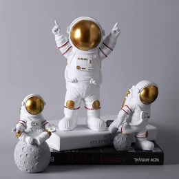 Objetos decorativos Figurines Nordic criativo astronauta utensílios de cozinha resina luz sala de luxo TV gabinete desktop decoração suave presente 230921