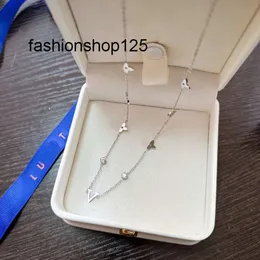 Jewelry Pendant Necklaces Womens Gift Four Leaf Necklace Girl Pearl Diamond Necklace 925 Silver High Quality Jewelry 2023 Luxury 18K Gold Plated Long Chain Wedding L