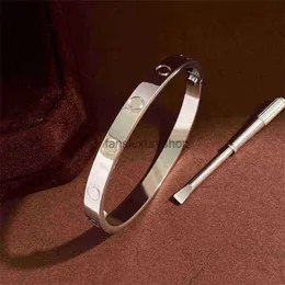 Kobiety miłośnicy bransoletki srebrne złote bransoletki luksusowy projektant biżuterii stalowa stalowa para prosta moda bez śruby kierowca gwoździ śruba diamentowa