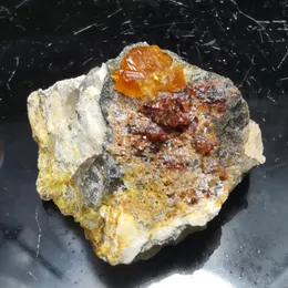 Dekorativa figurer 14.2g.Rare naturlig granatkristall Hexagonal Point Feldspar MICA Brass Multi Mineral Symbiotic Halo Energy Healing