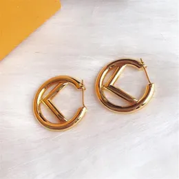 Women Designer Earrings Womens Classic Circle Ear Studs Letters Fashion Lady Exquisite Jewelry Brass Ladies Elegant Earring F Hers218a