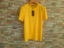 2024 Summer Mens Designer T Shirt رجل عرضية مان للنساء مع رسائل فضفاضة ومريحة الطباعة الأكمام القصيرة من الأعلى بيع الرجال الفاخرة بالهيب هوب