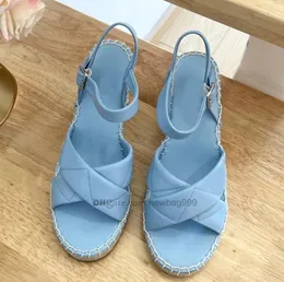 Top Tier Quality Women Slippers Luxury Designer highheeled sandal shoes The latest and super popular series of filled down bun sh9683066