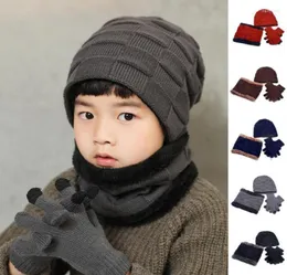 Berretti 3 pezzi Set sciarpa cappello guanti set protezione per le orecchie alta elasticità dito intero foderato in pile tinta unita bambini5790374