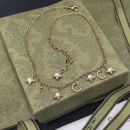 UCC Collana di perle di design di alta qualità firmata per donna Collana di nuova moda Collana di amore per donna Marca lettere semplici Diamante C1