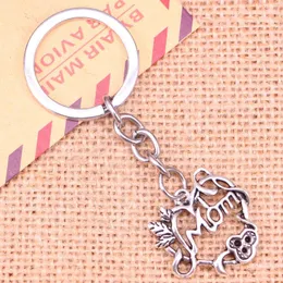 Keychains 20pcs Fashion Keychain 26 24 Mm Heart Mom Pendants DIY Men Jewelry Car Key Chain Ring Holder Souvenir For Gift