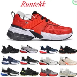 Designers Runtekk Women Mens Casual Shoes Trainers Dad Platform Triple Black V2K Run Summit White Flat ökade lyxiga sneakers Max Size US 11