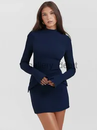فساتين أساسية غير رسمية Mozision Blue Blue اثنين جيب مثير فستان صغير للنساء 2023 فصل الشتاء الجديد جديد الأكمام