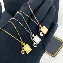 Designer colar pingente colares moda jóias para mulheres 18K ascensão ouro prata Perfume Abacaxi aço inoxidável jóias presente de festa de casamento atacado