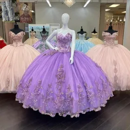 Lilac Quinceanera Dresses 3D Floral Habeique Sweetheath خط العنق الدانتيل لأعلى طول الأرضية طول الأميرة الحلوة 16 حفلة فيديتو