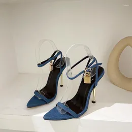 Сандалии 2023, летние женские туфли на высоком каблуке с острым носком, металлические украшения, вечерние гладиаторы с перекрестной завязкой на шнуровке, размеры 35–41