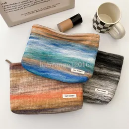 Vintage Woolen Women's Cosmetic Bag Färgglada stripe Kvinnor Trese Storage Påsar Casual Kvinnlig byte Koppling Handväskor