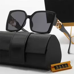 Fashion Designer Sunglasses Polarized Glasses Outdoor Shades PC Farme Classic Ladies luxury Sunglass Mirrors for Women Men 8DNS