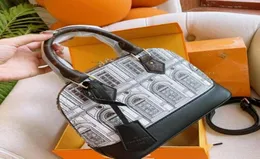 Latest Limited Edition Women Messenger Bag Luxury Brand Palace Graffiti Letters Mini Ladies Shell Bags Designer Female Zipper Hand5028223