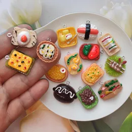 Dekorativa figurer 12st mini Toast Bread Hamburger Harts Food Pendants Flatback Scrapbooking Diy Wedding Phone Hair Shoes Smycken