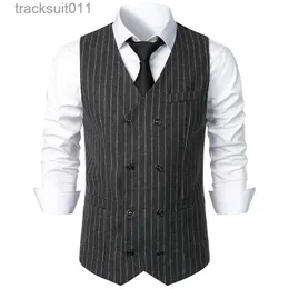 Erkek Yelekler 2023 Sonbahar İngiltere Tarzı Benzersiz Stripes V-Neck Suit Yelek Erkekler Sıradan Gevşek Retro Çizgili Takım Yelek Erkekler için S-2XL L230925