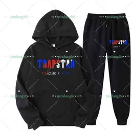 Tracksuit Trapstar Brand Printed Sportswear Men's t Shirts 16 Colors Warm Two Pieces Set Loose Hoodie Sweatshirt Pants Jogging 220615 RGE