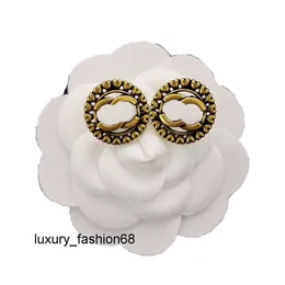 Stud top Retro Designer Ear studs Earrings Heart shaped pendant Luxury Women Diamond Pendant Earrings Designer Jewelry Party Family Gift Spring Romantic Girl