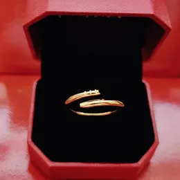 مصمم فاخر Titanium Steel Rose Gold Love For Women Luxury Zirconia Engagement Rings Men Jewelry Gifts Fashion Accessorie2718
