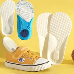 Schuhteile Zubehör Ein Paar Kinder-Memory-Schaum-Einlegesohlen für Kinder, orthopädische, atmungsaktive Plattfuß-Fußgewölbe-Stützeinlage, Sportschuhe, Laufpolster, Pflegewerkzeug 230925