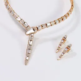 Europe America Designer Jewelry Sets Fashion Lady Women Brass 18K Gold Setting Diamond Mother of Pearl Snake Shape Wide Chain Dinn183x