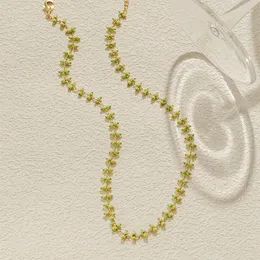 Gergin allme ins 18k gerçek altın kaplı pirinç içi boş bağlantı zinciri yeşil cam telli boncuklu kolye kadın takı için
