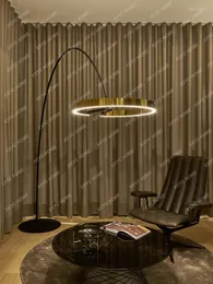 Golvlampor Ljus lyx efter modern personlig El Lobby vardagsrum soffa designerförsäljningskontorsmodell fiske lamp