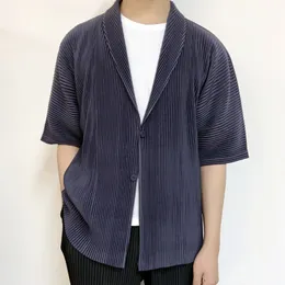 Men's Vests Miyake Pleated Mens Blazer 2023 Summer Short Sleeve Coat Korean Fashion Lapel Casual Cardigan Simple Cool Tops 230925