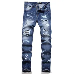 Erkekler kot pantolon marka deliği yama ince fit düz rahat yırtık erkekler için yüksek kaliteli baskılı denim pantolon kişiselleştirilmiş mavi 230926