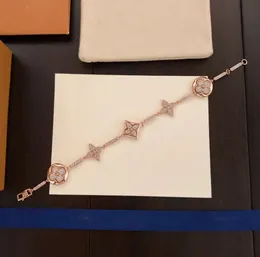 2023 Luxus-Mode-Damen-Armband-Designer-glückliches vierblättriges Kleeblatt mit mehreren Blumen, voller Bohrer, ohne Box