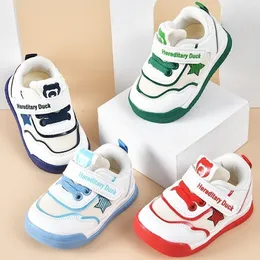 First Walkers 2023 Primavera Autunno Bambino Scarpe per bambini Bambini 6M 3 T Scarpe da ginnastica antiscivolo Ragazzi Ragazze Fondo morbido Colore caramella Pre camminatori 230925