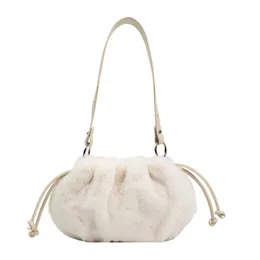 Evening Bags 626 Autumn and Winter Handbag Fashion Versatile Shoulder Bag Cloud Pumpkin Armpit Plush Female 230926