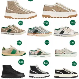 The highest quality high top low top canvas shoes are made of high quality material in a variety of colors to choose from 1 1 dupe size 36-45