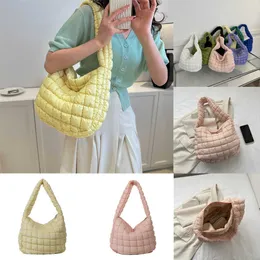 Lady Evening Bags Bag Women's Puff Cloud New Korean Fashion Pleated Nylon Handheld Trendy Simple Commuter Shoulder Tote 230828