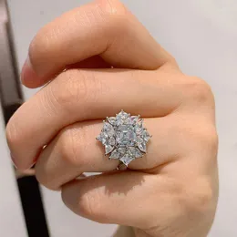 Кластерные кольца 2023 Высококачественные продажи моды S925 Snowflake Ring, подходящее для нескольких подарков