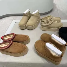 Diseñador Ultra Mini Plataforma Ugges Bota Mujer Tazz Zapatillas Tasman Diapositivas Tobillo de invierno Australia Botas de nieve Fondo grueso Cuero real Botines esponjosos cálidos 888ESS