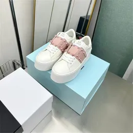 2023 Spring and Autumn New Ladies Sports Shoes Riveted Thick Sole Small White Shoes Unisex Personalized Fashion Versatile Lace up Women's Shoes 35-44