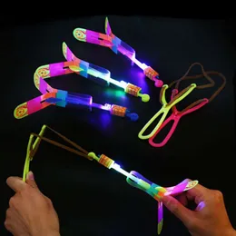 10/20st LED Lighting Up Luminous Toy Flying Slingshot Flying Toys Xmas Decor Light snabbt snabbt katapult