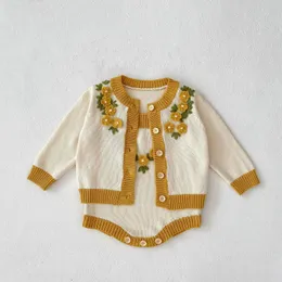 Cardigan outono menino menina crianças artesanal de malha 3d flor camisola bebê casual cardigan tops casaco garoto moda malha suspender bodysuit 230927