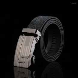 Cinture Cintura in pelle da uomo Jeans Tute Fibbia casuale in cinturino nero PD-0010
