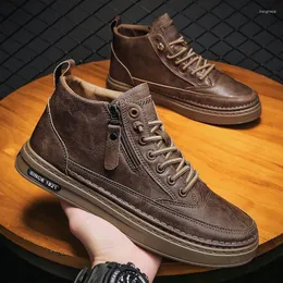 Stövlar mäns trendiga läderfjäder höst high-top casual sneakers all-match sidospelare ankel botas de cuero hombre