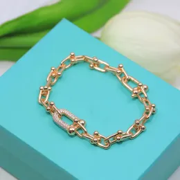 LUXURYS Link Projektant Bransoletka Kobiety Lucky Link Charm Bracelets Miłość moda bez wyblakłych biżuterii Elegancka temperament Walentynki