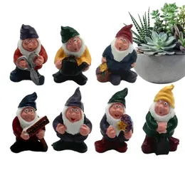 Decorative Objects Figurines Mini Gnomes 7pcs Small Landscape Decoration Set Vivid Image With Dwarf Shape And Exquisite Details For 230921