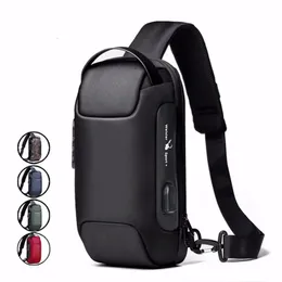 Plecak mężczyźni luz plecak plecak torba crossack z USB Port Port antykradzieżowy Mężczyzna Motocyklowy Rider Boczne ramię w klatce piersiowej 230927