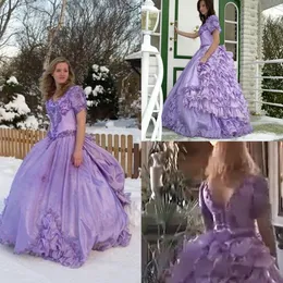 Vintage Victorian Princess Lilac Quinceanera Dresses Tiered Bustle Ball Gown Sweet 16 Dress Girls Party Prom Special Occasion Gowns Puffy Luxury Vestido de 15 Anos